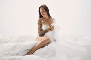 best boudoir photographer San Diego Southern California / editorial boudoir photography / self love confidence plus size / OC Del Mar La Jolla Temecula Carlsbad Chula Vista La Jolla Oceanside